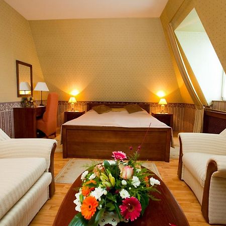 Aparthotel Göcsej Palatinus Étterem és Panzió Zalaegerszeg Camera foto