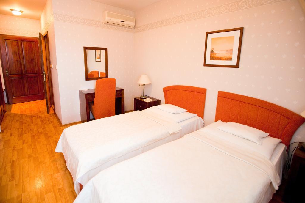 Aparthotel Göcsej Palatinus Étterem és Panzió Zalaegerszeg Camera foto